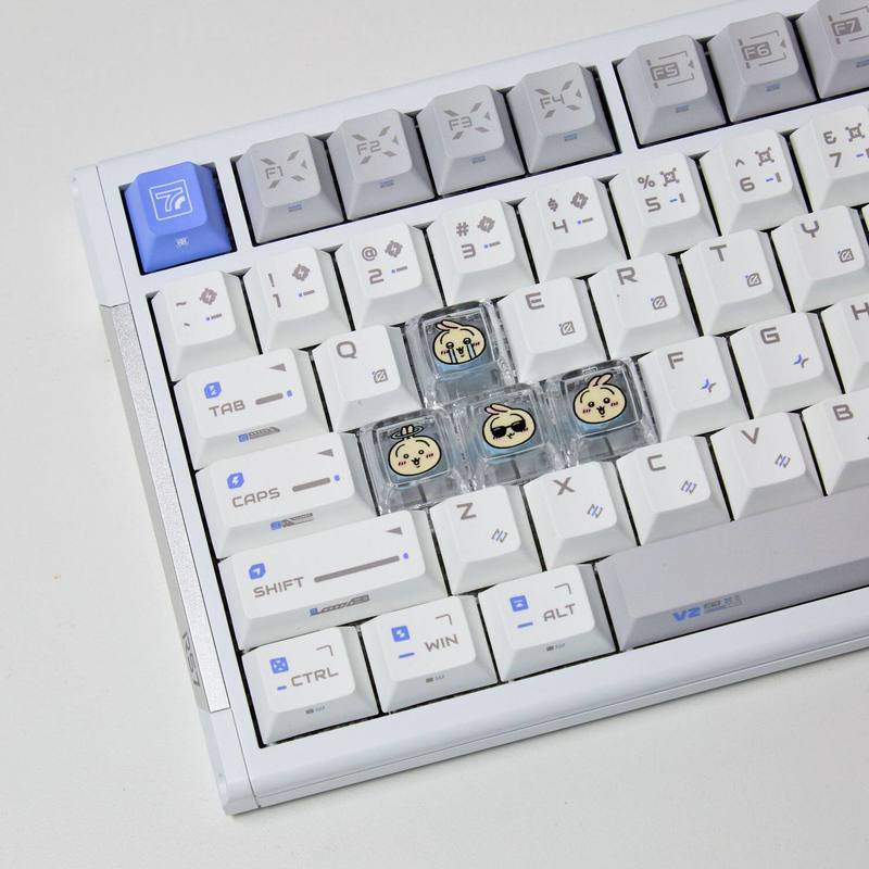 أغطية مفاتيح شفافة مصنوعة يدوي - مراجعة Pc Gaming Aesthetic وسعره